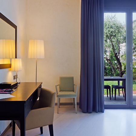 Hotel Riviera Dei Fiori San Lorenzo al Mare Εξωτερικό φωτογραφία