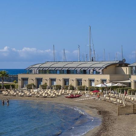 Hotel Riviera Dei Fiori San Lorenzo al Mare Εξωτερικό φωτογραφία