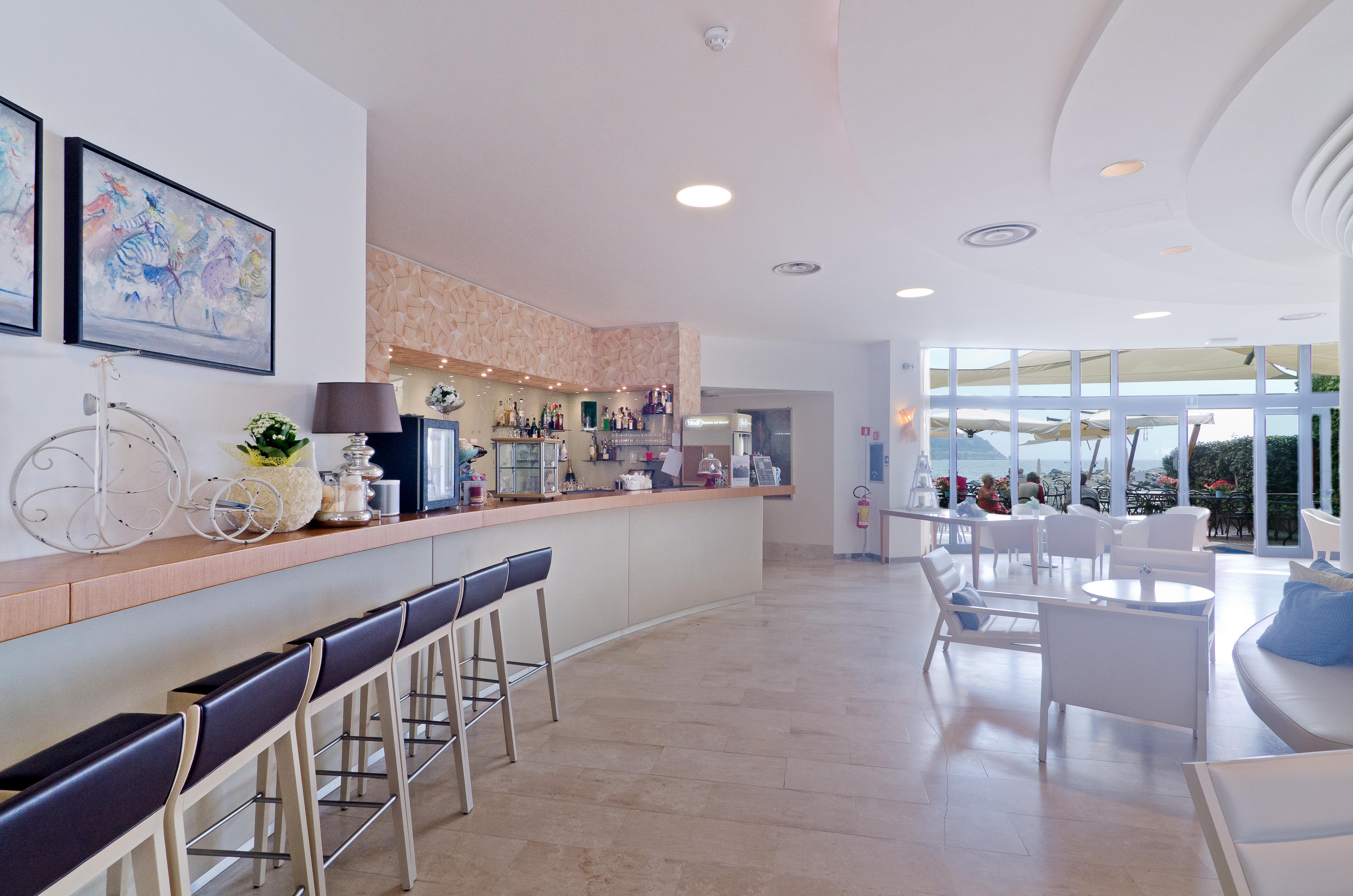 Hotel Riviera Dei Fiori San Lorenzo al Mare Εξωτερικό φωτογραφία