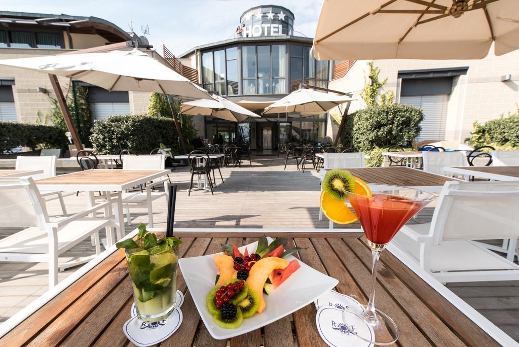 Hotel Riviera Dei Fiori San Lorenzo al Mare Εξωτερικό φωτογραφία