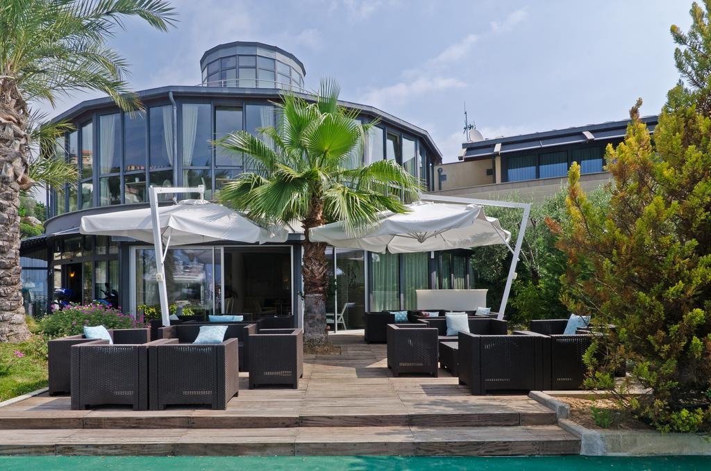 Hotel Riviera Dei Fiori San Lorenzo al Mare Εξωτερικό φωτογραφία