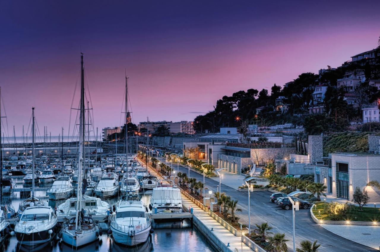 Hotel Riviera Dei Fiori San Lorenzo al Mare Εξωτερικό φωτογραφία