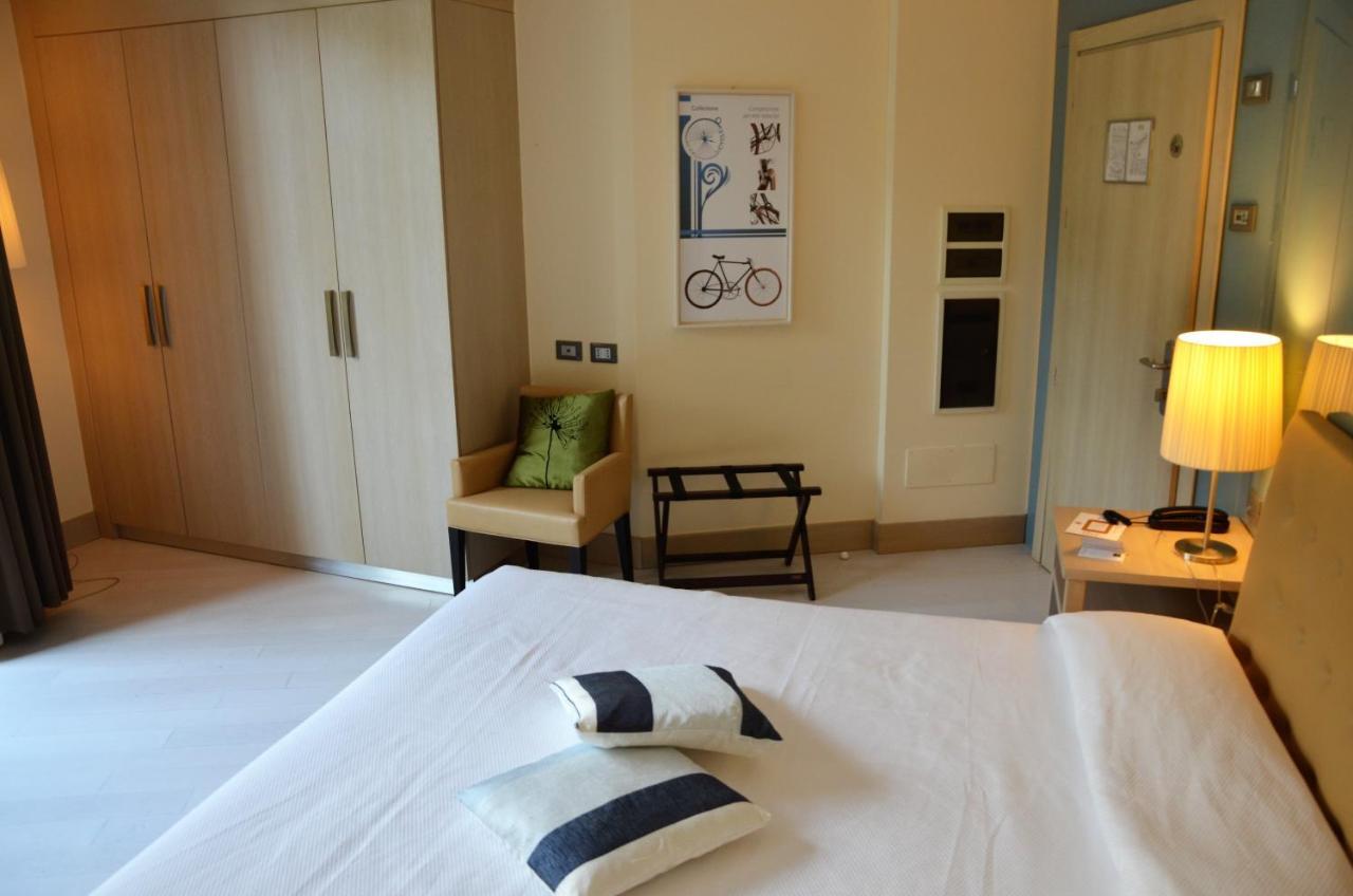 Hotel Riviera Dei Fiori San Lorenzo al Mare Εξωτερικό φωτογραφία